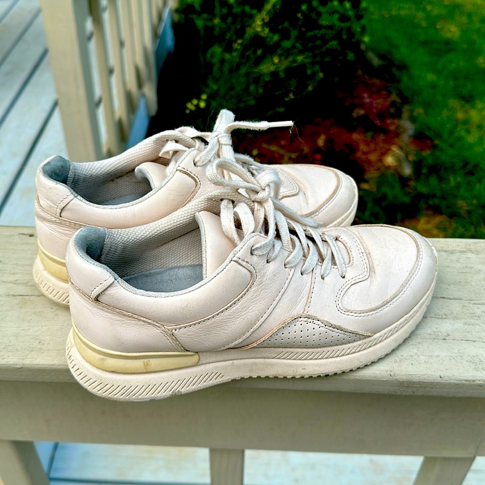 Everlane soft pink shoes